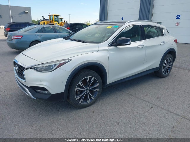 12623819 :رقم المزاد ، SJKCH5CR4JA046615 vin ، 2018 Infiniti Qx30 Luxe مزاد بيع
