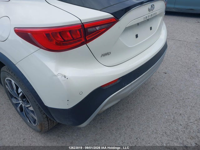 12623819 :رقم المزاد ، SJKCH5CR4JA046615 vin ، 2018 Infiniti Qx30 Luxe مزاد بيع