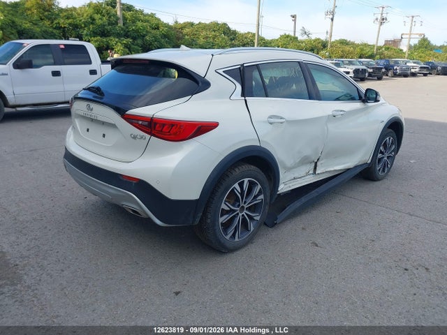 12623819 :رقم المزاد ، SJKCH5CR4JA046615 vin ، 2018 Infiniti Qx30 Luxe مزاد بيع