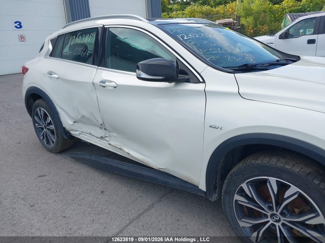 12623819 :رقم المزاد ، SJKCH5CR4JA046615 vin ، 2018 Infiniti Qx30 Luxe مزاد بيع