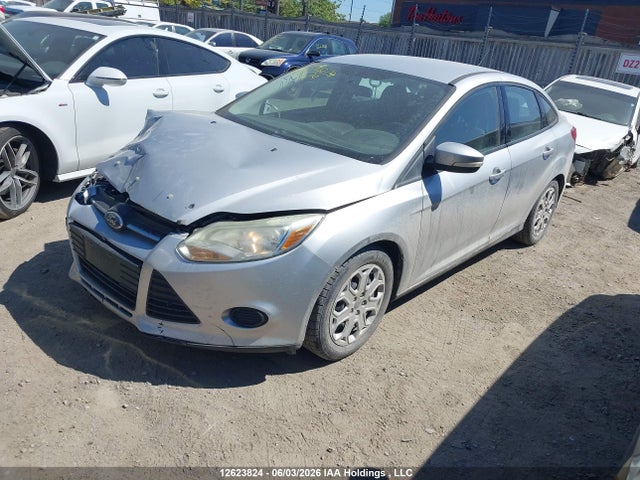 Ford FOCUS SE 2014 1FADP3F29EL242479 Image 2