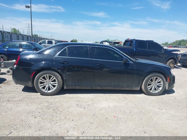 Chrysler 300C 2017 2C3CCAAG6HH651067 Image 13