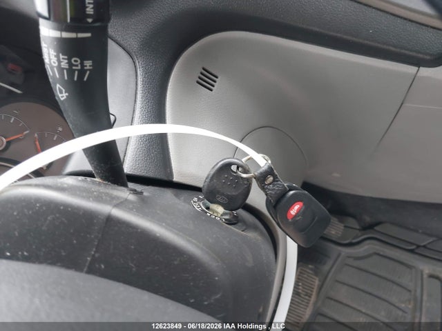 12623849 :رقم المزاد ، KNAFG525077098019 vin ، 2007 Kia Rondo Ex/ex-premium/lx مزاد بيع