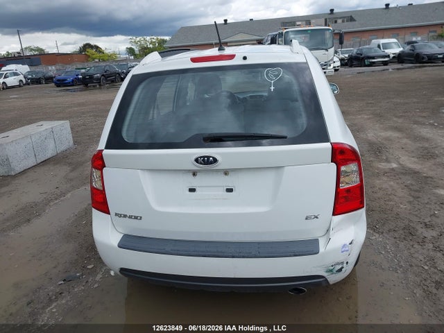 12623849 :رقم المزاد ، KNAFG525077098019 vin ، 2007 Kia Rondo Ex/ex-premium/lx مزاد بيع