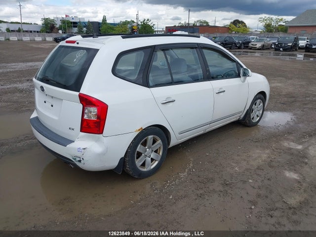 12623849 :رقم المزاد ، KNAFG525077098019 vin ، 2007 Kia Rondo Ex/ex-premium/lx مزاد بيع