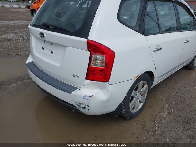 12623849 :رقم المزاد ، KNAFG525077098019 vin ، 2007 Kia Rondo Ex/ex-premium/lx مزاد بيع