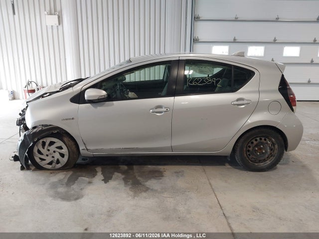 2016 Toyota Prius მანქანა იყიდება აუქციონზე, vin: JTDKDTB33G1126444, აუქციონის ნომერი: 12623892