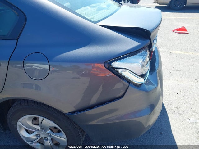 Honda Civic 2015 2HGFB2F42FH014031 Image 22