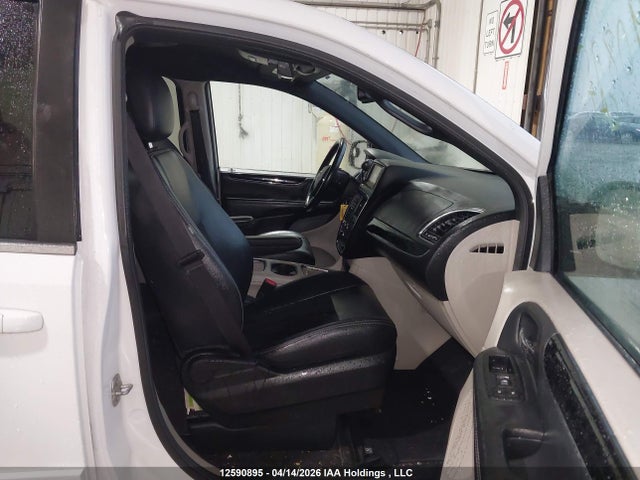 2C4RDGBG6FR722389 Dodge Grand Caravan Se/sxt