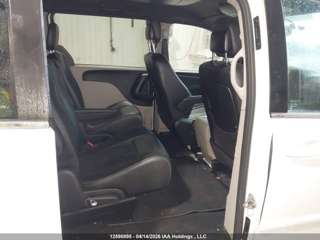 2C4RDGBG6FR722389 Dodge Grand Caravan Se/sxt
