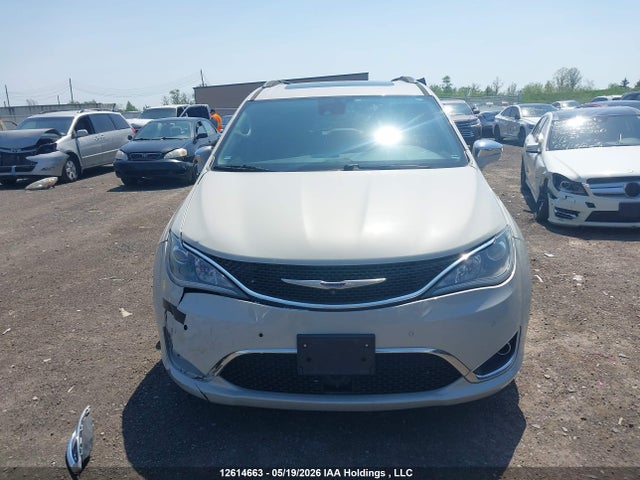 Продаж на аукціоні авто 2017 Chrysler Pacifica Limited, vin: 2C4RC1GGXHR745640, номер лоту: 12614663