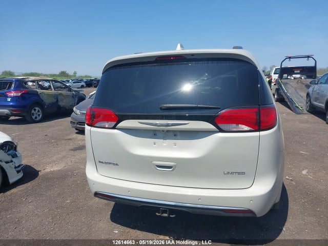 Продаж на аукціоні авто 2017 Chrysler Pacifica Limited, vin: 2C4RC1GGXHR745640, номер лоту: 12614663
