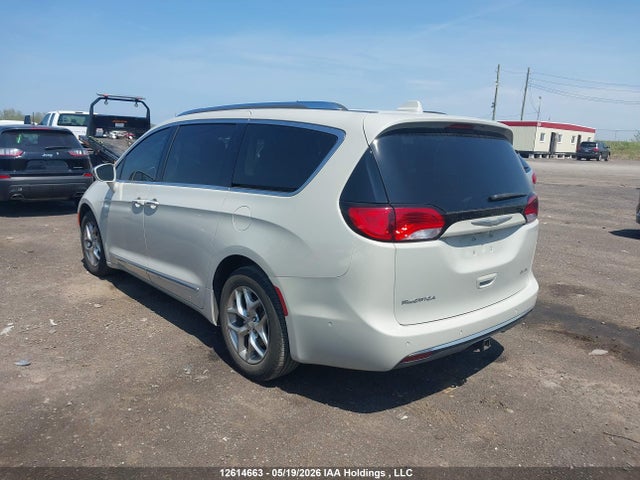 Продаж на аукціоні авто 2017 Chrysler Pacifica Limited, vin: 2C4RC1GGXHR745640, номер лоту: 12614663