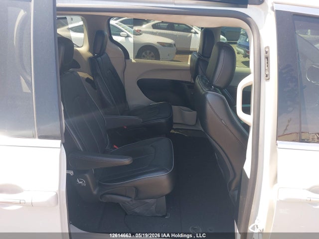 Продаж на аукціоні авто 2017 Chrysler Pacifica Limited, vin: 2C4RC1GGXHR745640, номер лоту: 12614663