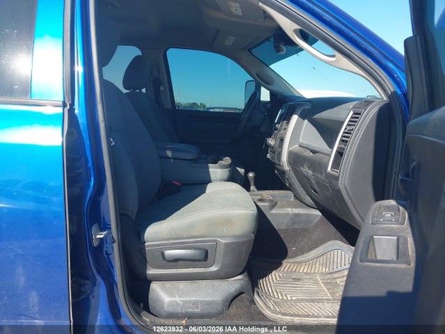 12623932 :رقم المزاد ، 3C6UR5CL0JG126843 vin ، 2018 Ram 2500 St مزاد بيع