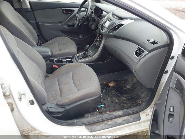 5NPDH4AE2EH529617 Hyundai Elantra Gls