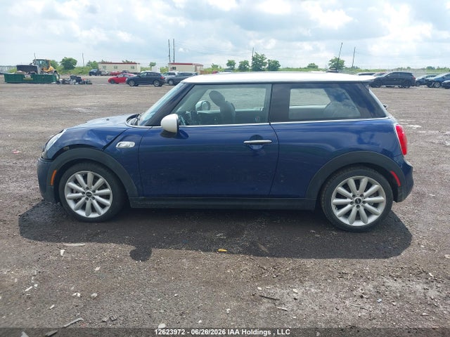 Mini 3 Door Cooper S 2015 WMWXP7C56F2A39084 Image 14
