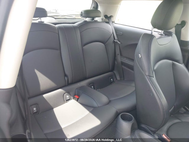 Mini 3 Door Cooper S 2015 WMWXP7C56F2A39084 Image 8