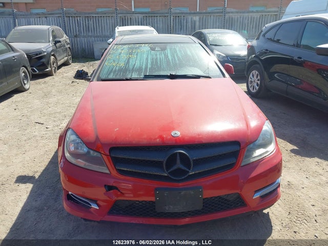 2012 Mercedes-benz C 250 მანქანა იყიდება აუქციონზე, vin: WDDGJ4HBXCF923280, აუქციონის ნომერი: 12623976