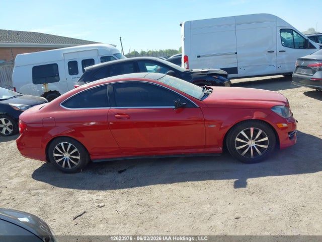 2012 Mercedes-benz C 250 მანქანა იყიდება აუქციონზე, vin: WDDGJ4HBXCF923280, აუქციონის ნომერი: 12623976