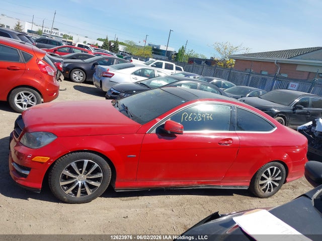 2012 Mercedes-benz C 250 მანქანა იყიდება აუქციონზე, vin: WDDGJ4HBXCF923280, აუქციონის ნომერი: 12623976