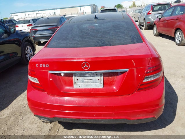 2012 Mercedes-benz C 250 მანქანა იყიდება აუქციონზე, vin: WDDGJ4HBXCF923280, აუქციონის ნომერი: 12623976