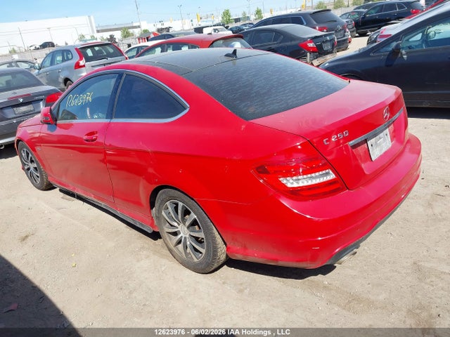 2012 Mercedes-benz C 250 მანქანა იყიდება აუქციონზე, vin: WDDGJ4HBXCF923280, აუქციონის ნომერი: 12623976