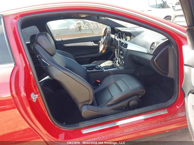 2012 Mercedes-benz C 250 მანქანა იყიდება აუქციონზე, vin: WDDGJ4HBXCF923280, აუქციონის ნომერი: 12623976