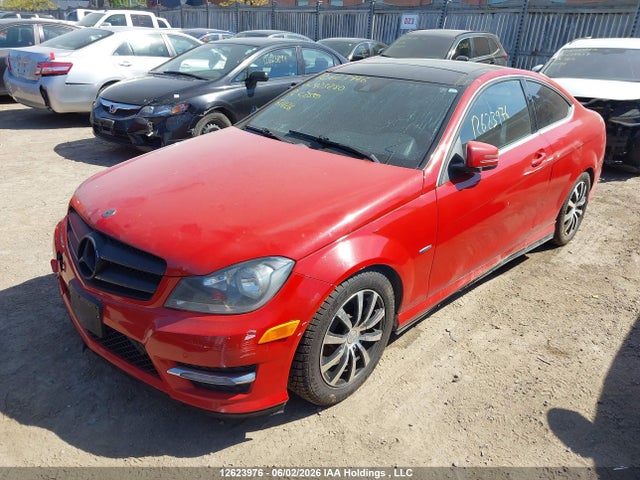 2012 Mercedes-benz C 250 მანქანა იყიდება აუქციონზე, vin: WDDGJ4HBXCF923280, აუქციონის ნომერი: 12623976