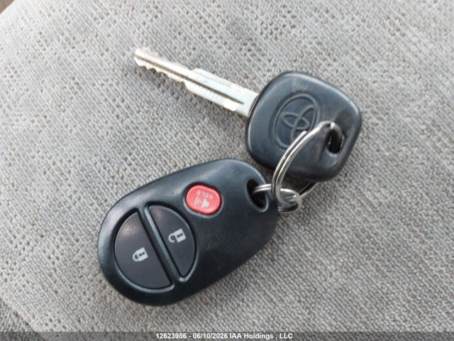 Продажа на аукционе авто 2005 Toyota Sienna Ce, vin: 5TDZA29C55S255261, номер лота: 12623986