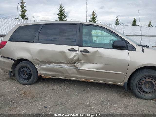 Продажа на аукционе авто 2005 Toyota Sienna Ce, vin: 5TDZA29C55S255261, номер лота: 12623986