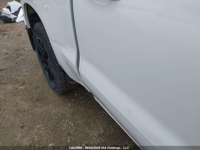 Продаж на аукціоні авто 2025 Chevrolet Silverado 1500 4wd Rst, vin: 2GCUKEED3S1141964, номер лоту: 12623995