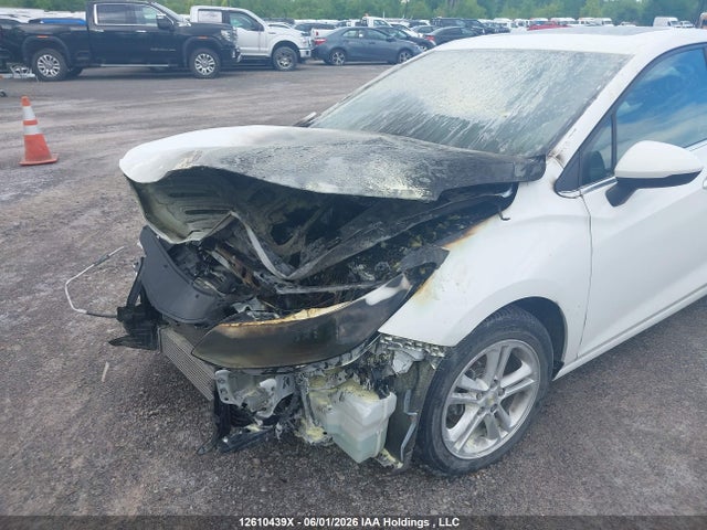 12610439 :رقم المزاد ، 1G1BE5SM8J7145151 vin ، 2018 Chevrolet Cruze Lt Auto مزاد بيع