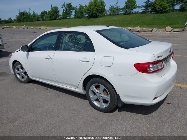 Продажа на аукционе авто 2013 Toyota Corolla S/le, vin: 2T1BU4EE4DC045706, номер лота: 12624007