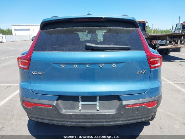 Volvo Xc40 B5 Plus Dark Theme 2024 YV4L12UL0R2213667 Image 17