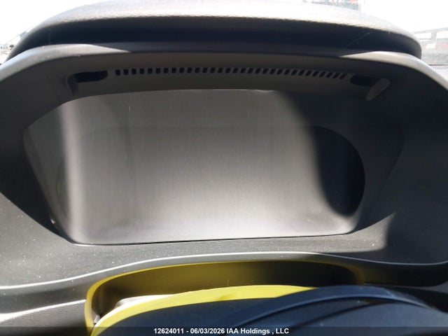 Volvo Xc40 B5 Plus Dark Theme 2024 YV4L12UL0R2213667 Image 7