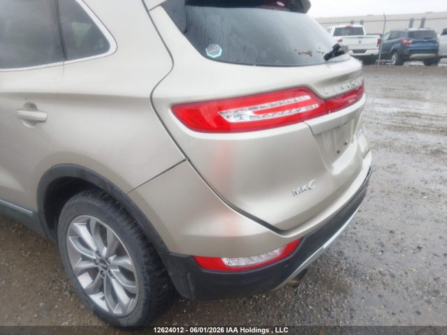 12624012 :رقم المزاد ، 5LMCJ2A91FUJ38207 vin ، 2015 Lincoln Mkc مزاد بيع