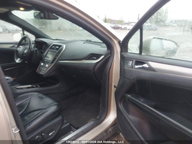 12624012 :رقم المزاد ، 5LMCJ2A91FUJ38207 vin ، 2015 Lincoln Mkc مزاد بيع