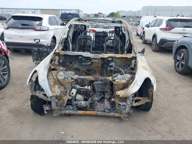 Tesla Model Y Long Range 2021 5YJYGDEE6MF185558 Image 11