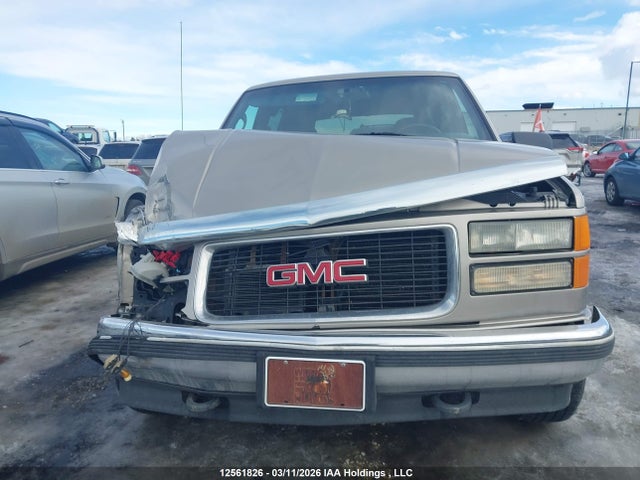 12561826 :رقم المزاد ، 1GKEK13RXWR503981 vin ، 1998 Gmc Yukon Sle مزاد بيع