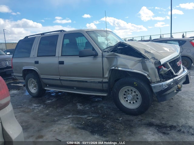 12561826 :رقم المزاد ، 1GKEK13RXWR503981 vin ، 1998 Gmc Yukon Sle مزاد بيع