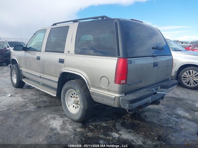 12561826 :رقم المزاد ، 1GKEK13RXWR503981 vin ، 1998 Gmc Yukon Sle مزاد بيع