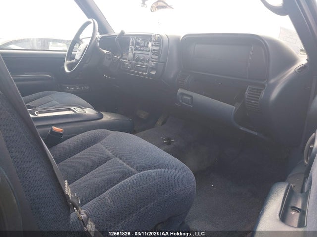 12561826 :رقم المزاد ، 1GKEK13RXWR503981 vin ، 1998 Gmc Yukon Sle مزاد بيع