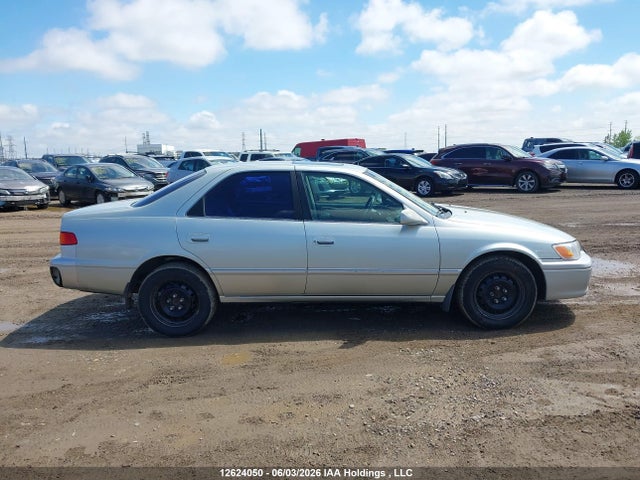 12624050 :رقم المزاد ، JT2BF22K610317616 vin ، 2001 Toyota Camry Ce V6/xle V6 مزاد بيع