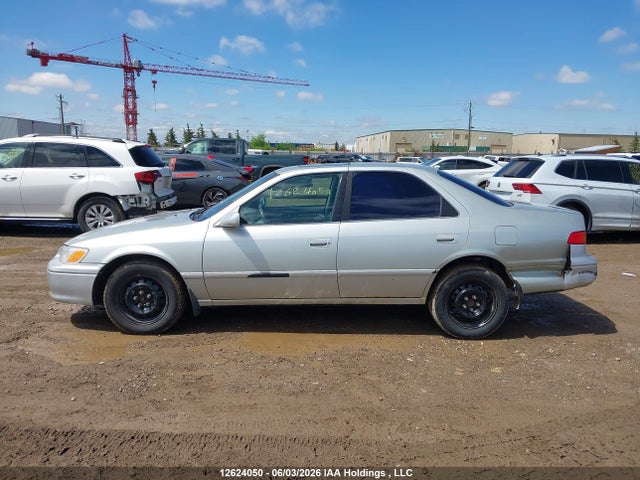 12624050 :رقم المزاد ، JT2BF22K610317616 vin ، 2001 Toyota Camry Ce V6/xle V6 مزاد بيع