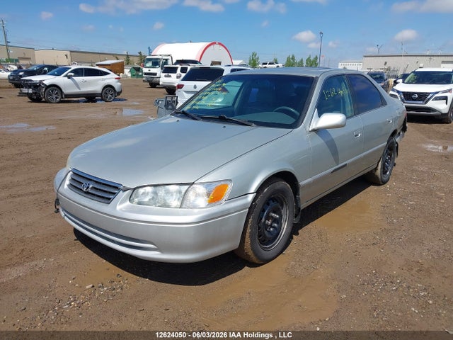 12624050 :رقم المزاد ، JT2BF22K610317616 vin ، 2001 Toyota Camry Ce V6/xle V6 مزاد بيع