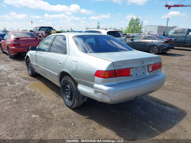 12624050 :رقم المزاد ، JT2BF22K610317616 vin ، 2001 Toyota Camry Ce V6/xle V6 مزاد بيع