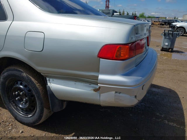 12624050 :رقم المزاد ، JT2BF22K610317616 vin ، 2001 Toyota Camry Ce V6/xle V6 مزاد بيع