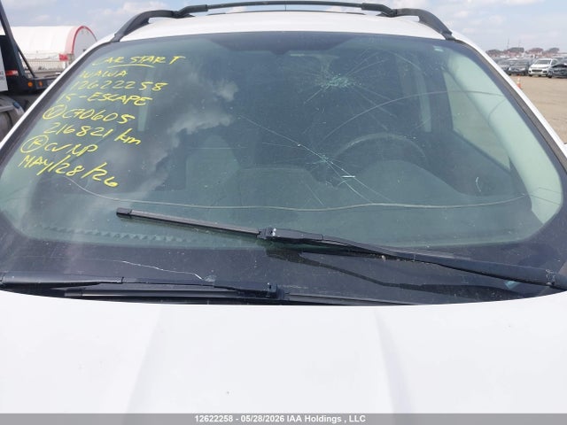 Продажа на аукционе авто 2015 Ford Escape Se, vin: 1FMCU9G91FUC70605, номер лота: 12622258