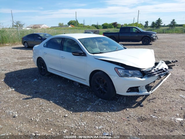 Volkswagen Passat 1.8 Tsi Trendline+ 2017 1VWAT7A3XHC082064 main image